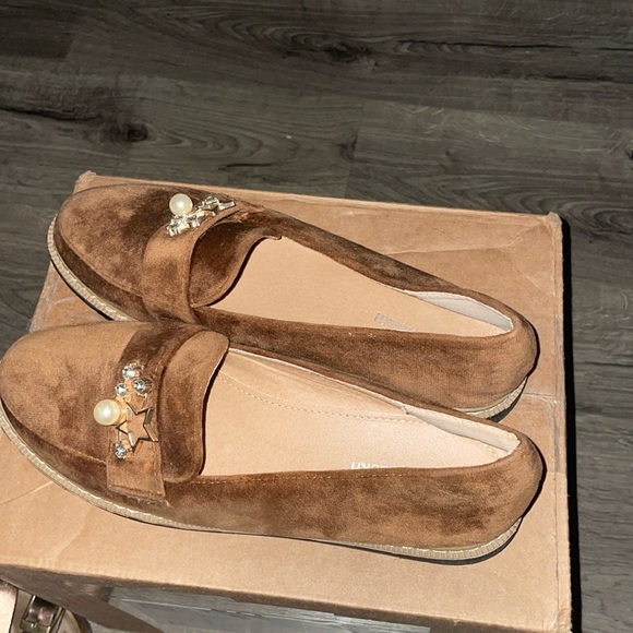 3 pairs shoes  bundle EUC winner gets all - Picture 2 of 3